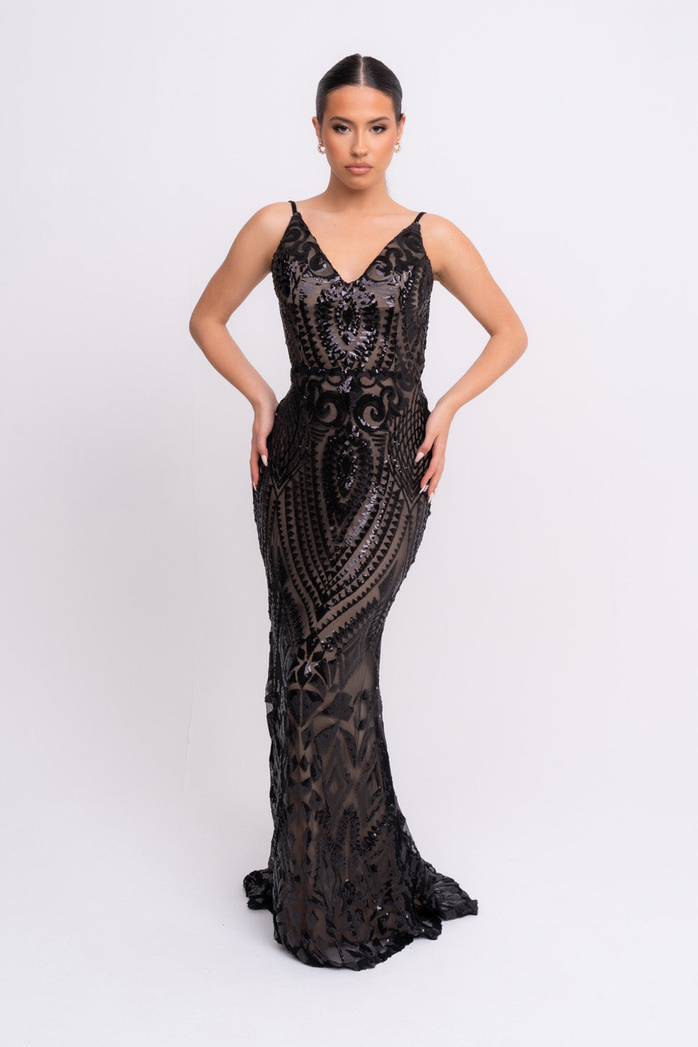 maya black sequin fishtail maxi dress Pretty Little Thing Black Maya Sequinned Halterneck Fishtail Maxi Dress size 10